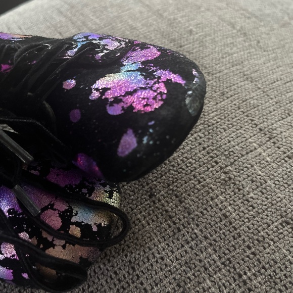 Spellbound Soles Infant holographic splatter boots Size 3 - Picture 5 of 5
